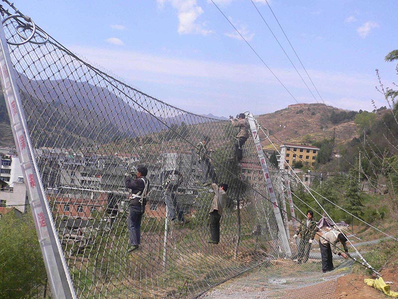 被動防護網(wǎng)圖片